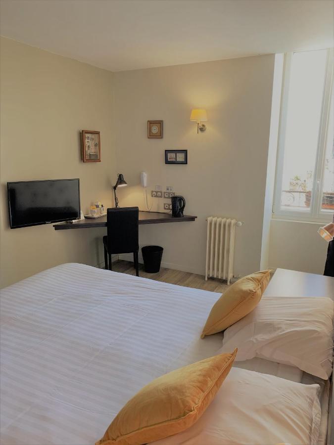 Hotel De Bretagne Dol Centre Ville - Hotel Et Restaurant ドル・デ・ブルターニュ エクステリア 写真