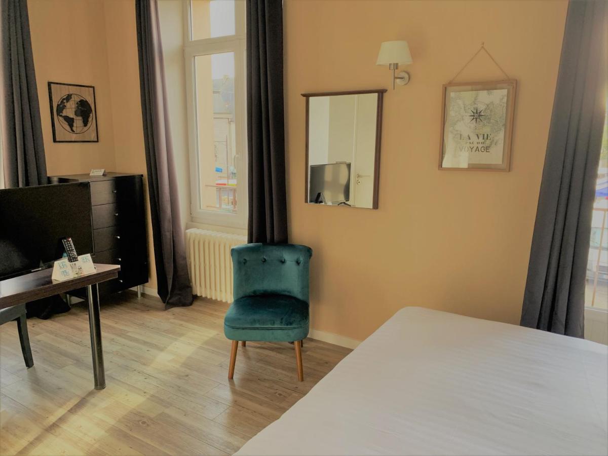 Hotel De Bretagne Dol Centre Ville - Hotel Et Restaurant ドル・デ・ブルターニュ エクステリア 写真