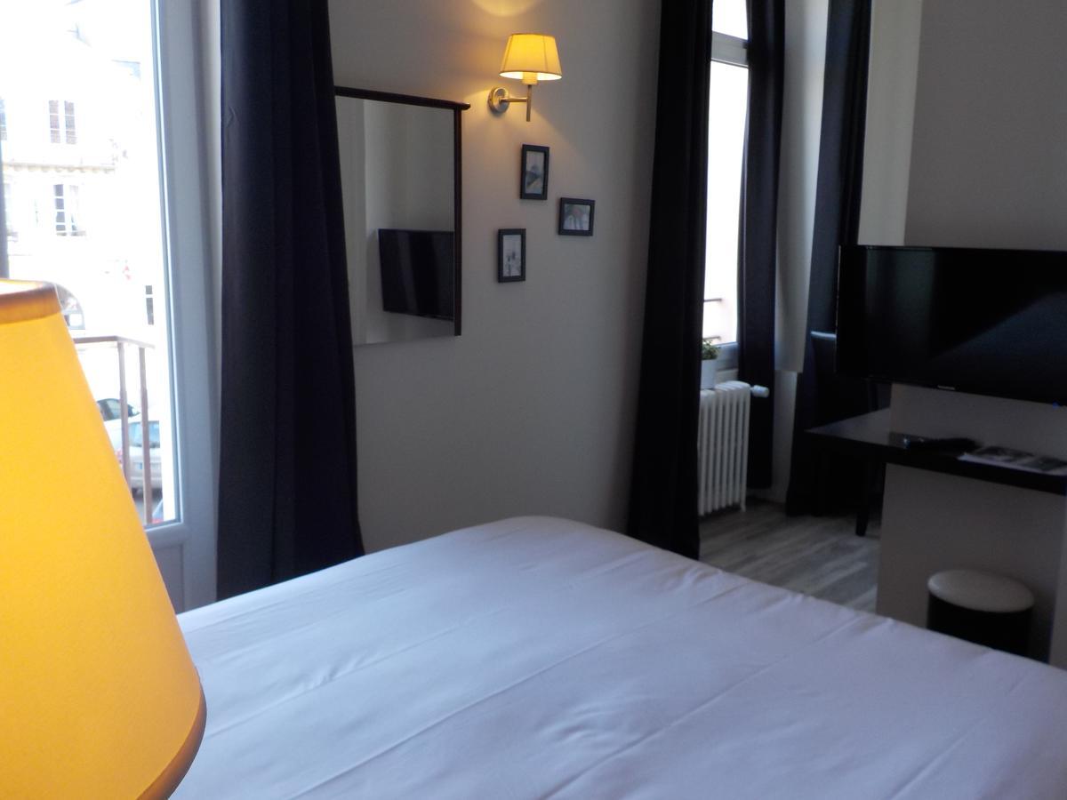 Hotel De Bretagne Dol Centre Ville - Hotel Et Restaurant ドル・デ・ブルターニュ エクステリア 写真