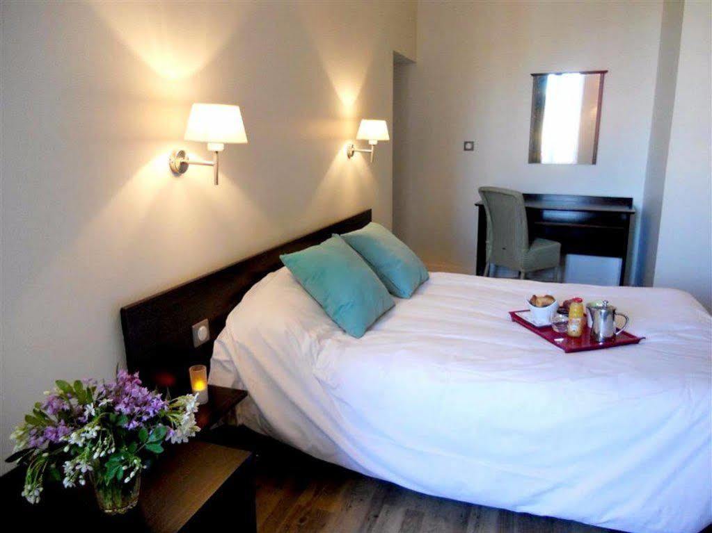 Hotel De Bretagne Dol Centre Ville - Hotel Et Restaurant ドル・デ・ブルターニュ エクステリア 写真