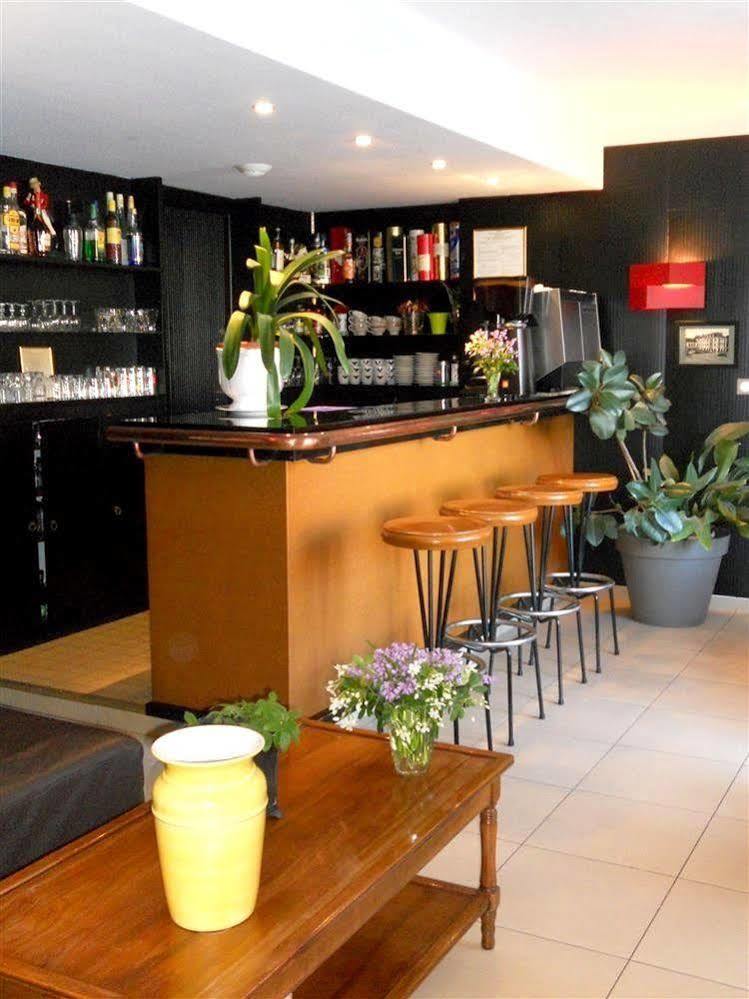 Hotel De Bretagne Dol Centre Ville - Hotel Et Restaurant ドル・デ・ブルターニュ エクステリア 写真