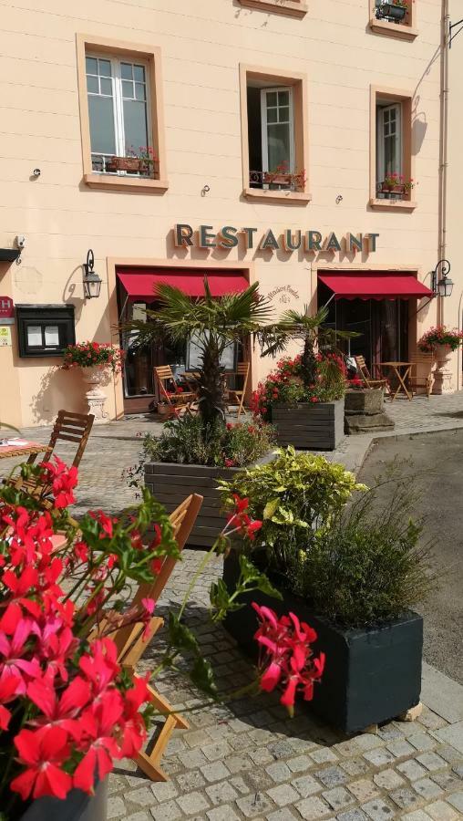 Hotel De Bretagne Dol Centre Ville - Hotel Et Restaurant ドル・デ・ブルターニュ エクステリア 写真